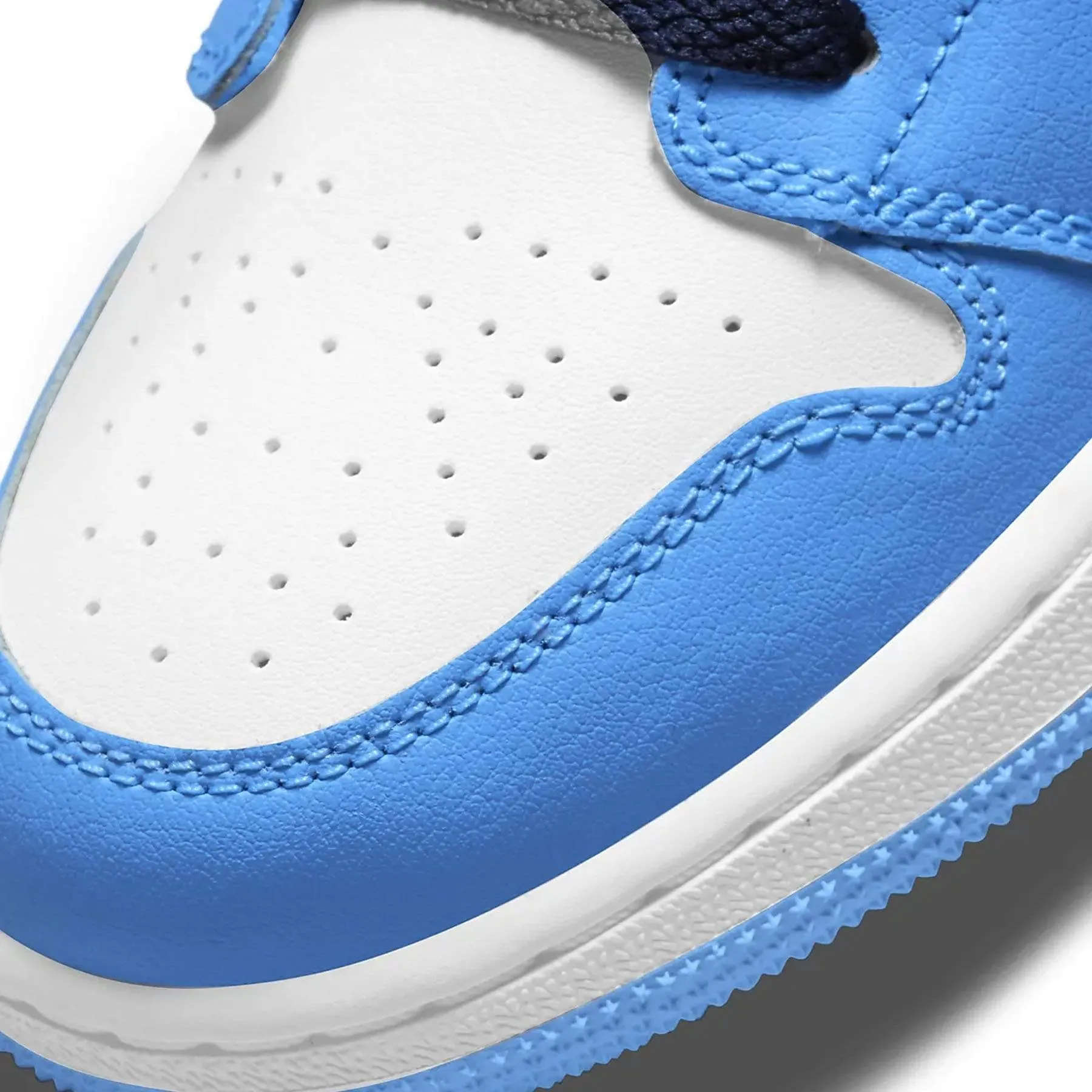 Air Jordan 1 Low GS 'UNC'