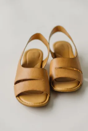 Born: Crista Sandal in Natural