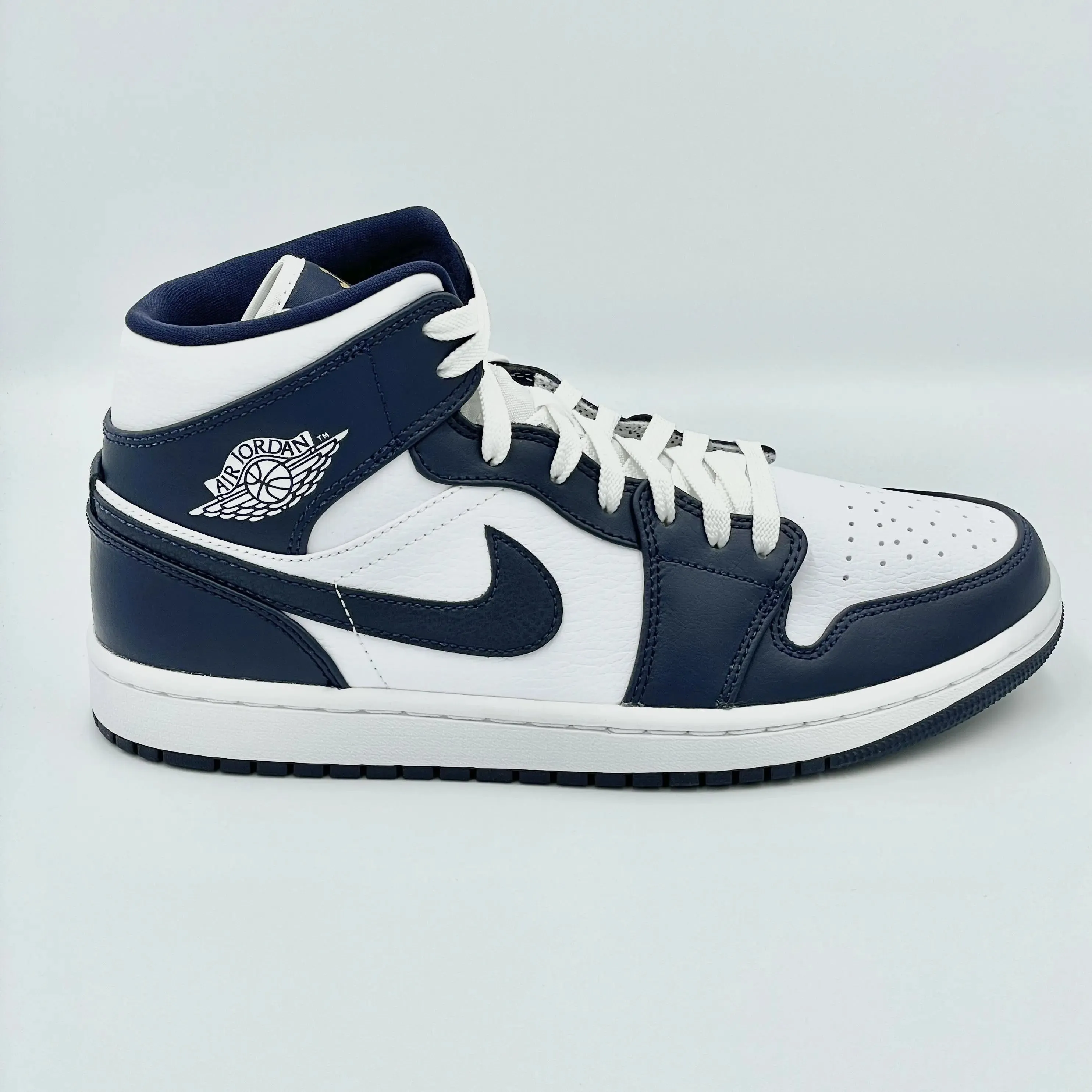 Jordan 1 Mid White Obsidian