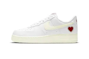 NIKE AIR FORCE 1 VALENTINE'S DAY SAIL