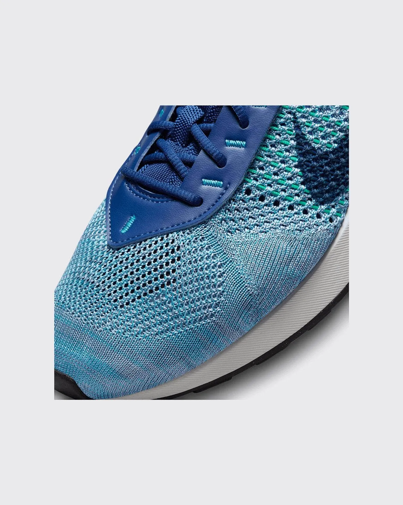 Nike Air Max Flyknit Racer - Lightweight and Comfortable Running Shoe