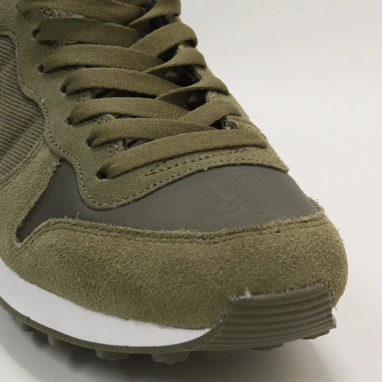 Nike Internationalist Medium Olive White Trainers